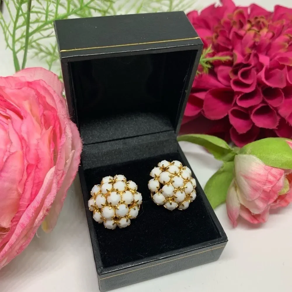 VINTAGE⚜️RARE NAPIER Pavé Milk Glass Ball Clip Earrings